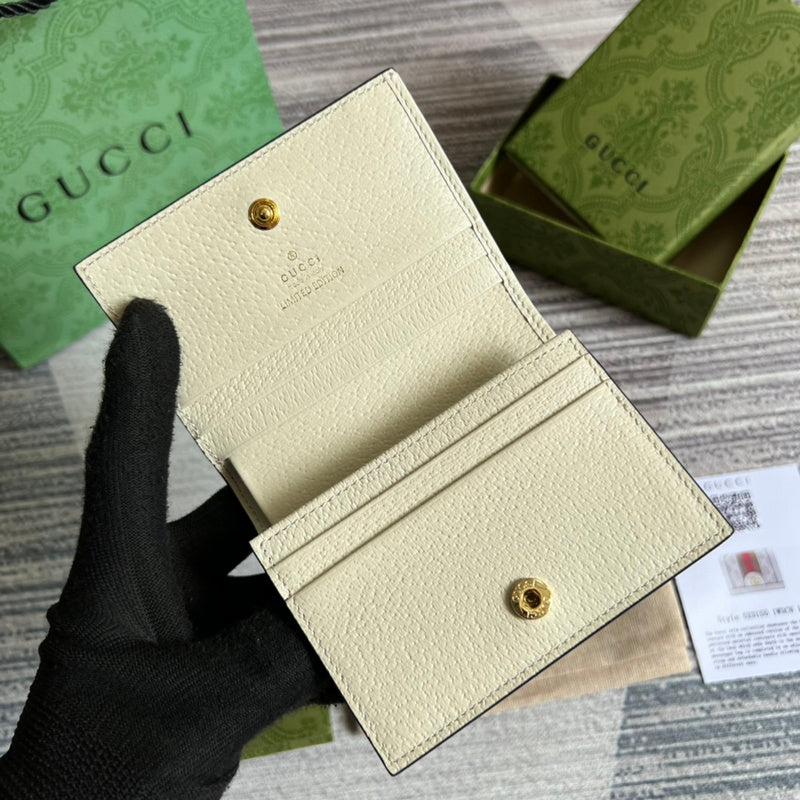 Styled lifestyle shot of sleek everyday-luxe women's handbag – women's designer-style accessory