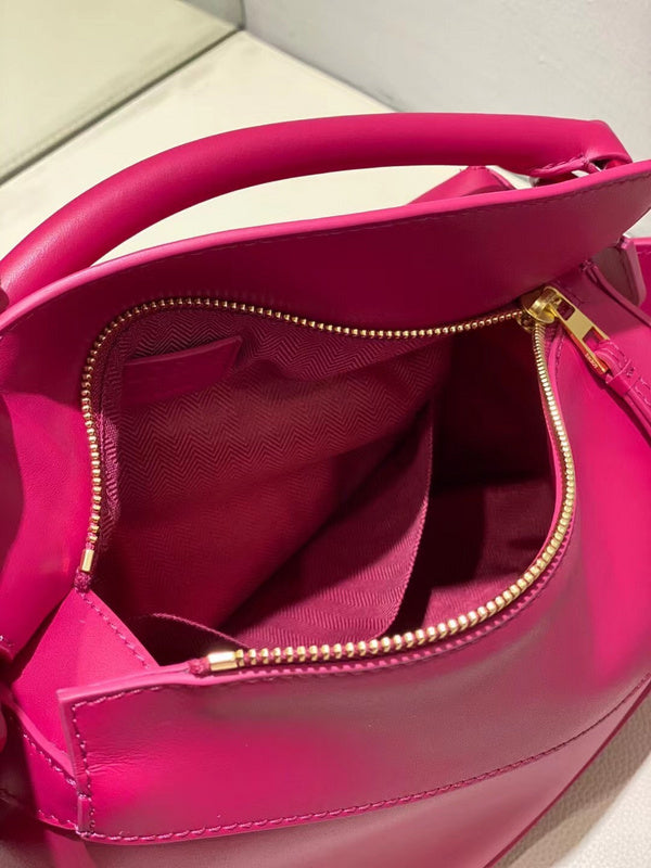 Ziva's Charm handbag – angled view (24cm*16.5cm*10.5cm)