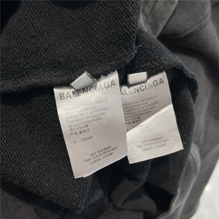 Side profile view of Balenciaga luxury piece style No.533