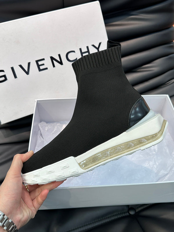 Givenchy shoes Style 178 - sole and craftsmanship detail