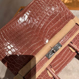 Interior view of effortless premium bag