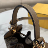 Ziva's Charm handbag – detail view (21cm*17cm*14cm)