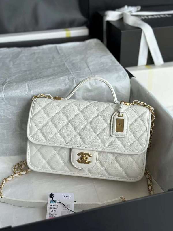 Zivas Charm Versatile Design Everyday Handbag (Modern Wardrobe Staple) – Front View