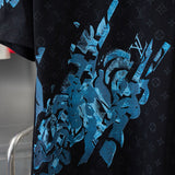 Full styled look of Louis Vuitton cotton t-shirt with logo-detail design