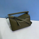 Ziva's Charm handbag – detail view (16.5cm*24cm*10.5cm)