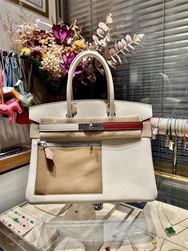  everyday bag interior and compartment view