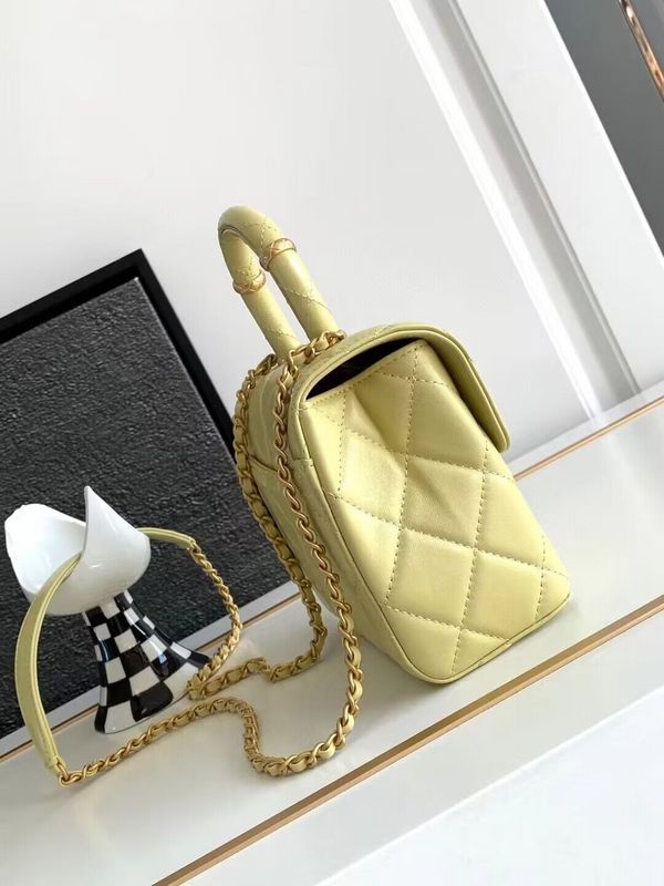 Ziva's Charm handbag – detail view (one versatile size)