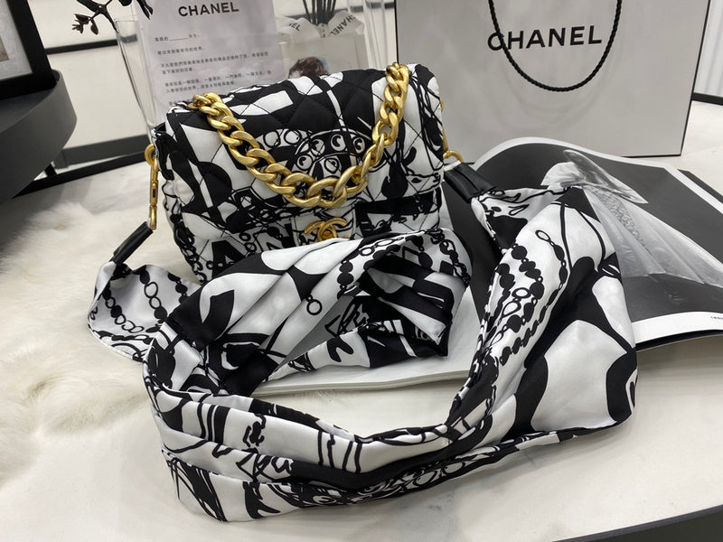  handbag, mid everyday style, image 4
