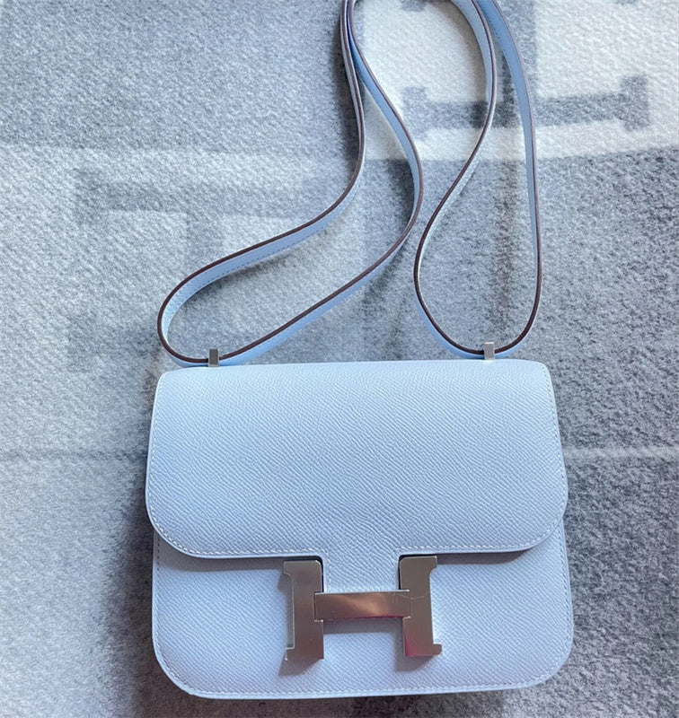  top-handle bag interior and compartment view