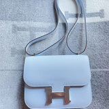  top-handle bag interior and compartment view