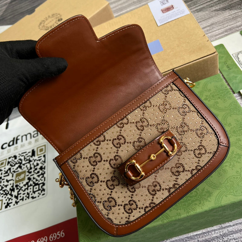 Handle and strap detail of signature premium women's handbag – women's luxury accessory
