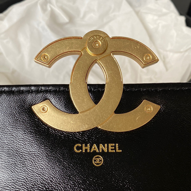  compact purse view 10