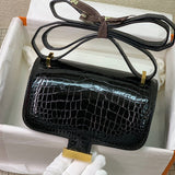 Balanced handbag styled for everyday wear