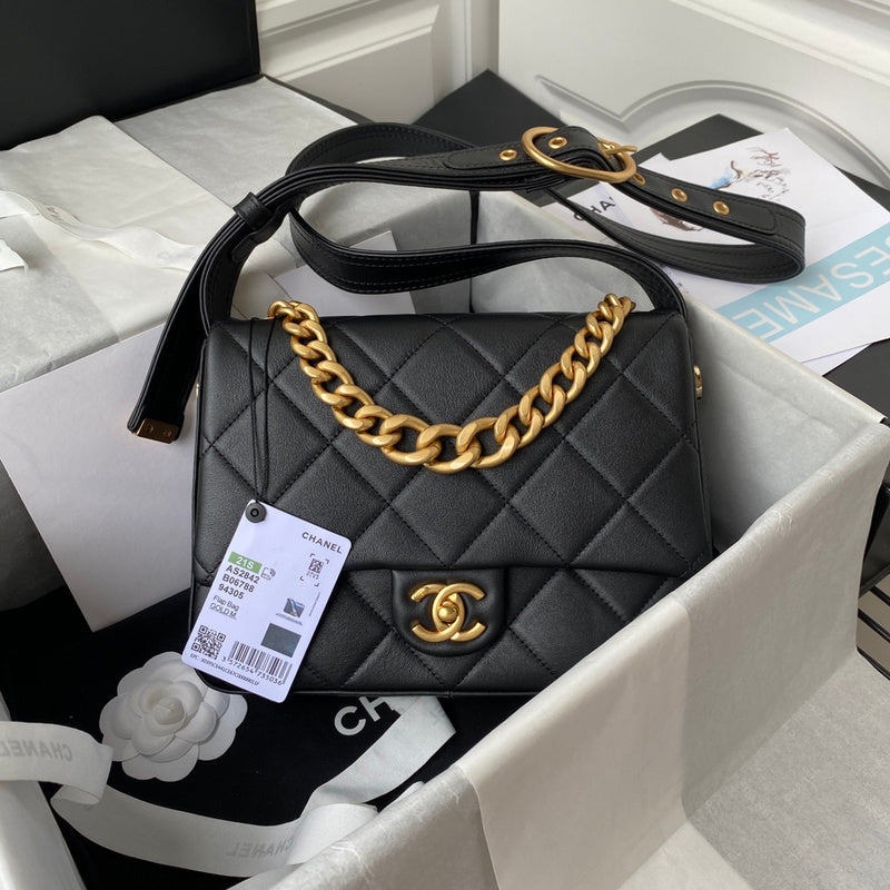  versatile purse view 1