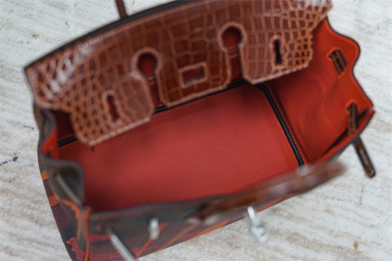  effortless crossbody bag detail view showing craftsmanship 8