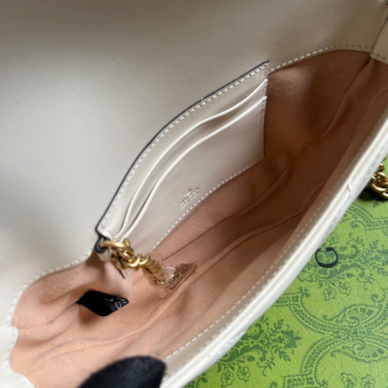 Side profile of everyday-luxe sleek women's handbag – women's luxury handbag