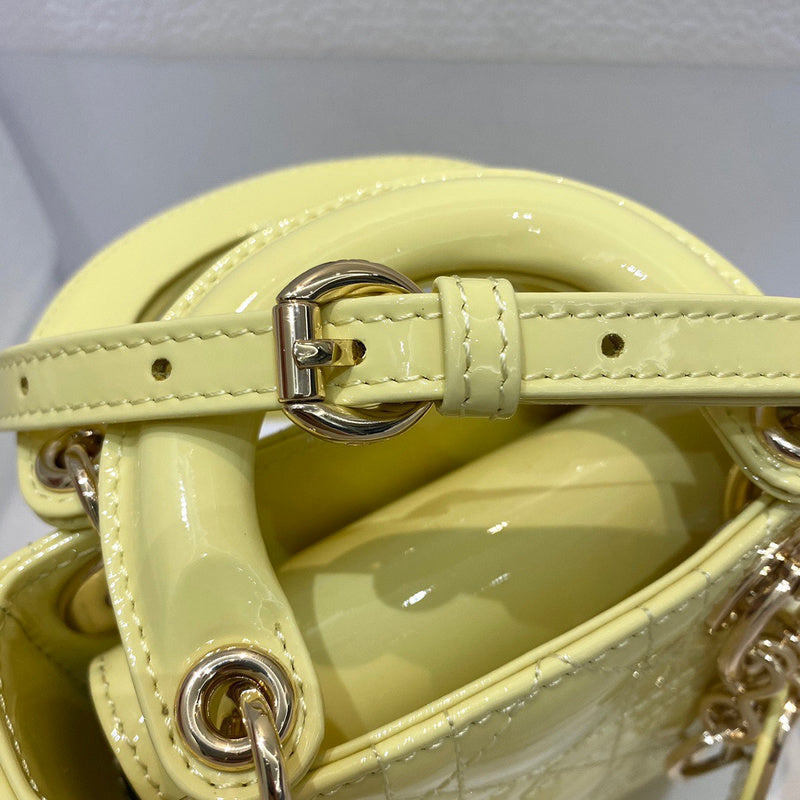 Styled lifestyle shot of everyday-luxe elevated women's handbag – women's everyday handbag