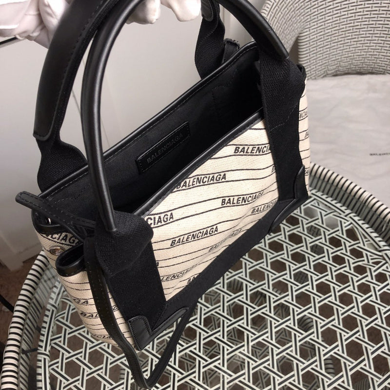 Interior view of refined chic women's handbag – women's luxury handbag