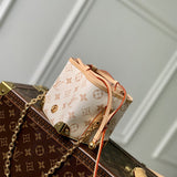  Statement handbag carried on shoulder