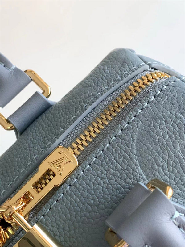  Understated crossbody bag front view 7