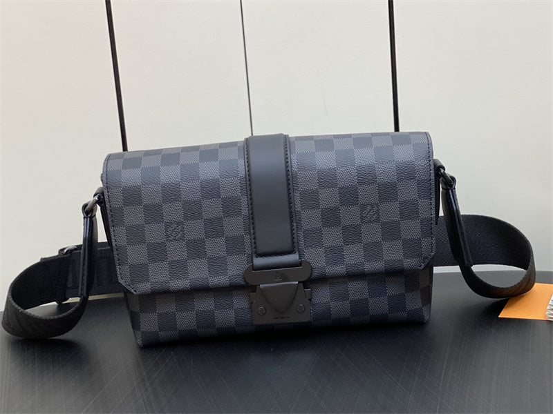  carryall bag interior and compartment view
