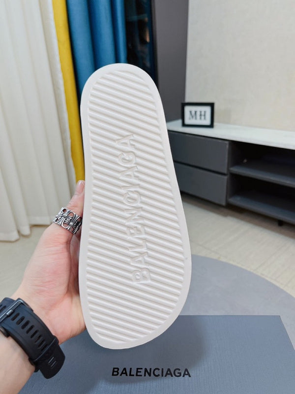 Zivas Charm Effortless Elegance Designer Sandals (Versatile Style Upgrade) – Lifestyle Shot