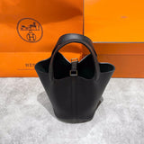 Streamlined handbag styled for everyday wear