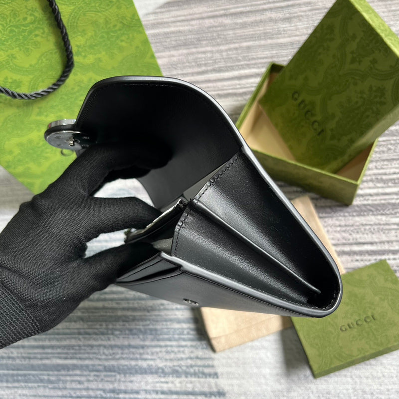 Close-up detail of everyday-luxe sleek women's handbag – women's statement bag