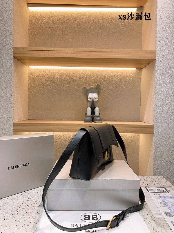 Ziva's Charm handbag – lifestyle view (one versatile size)