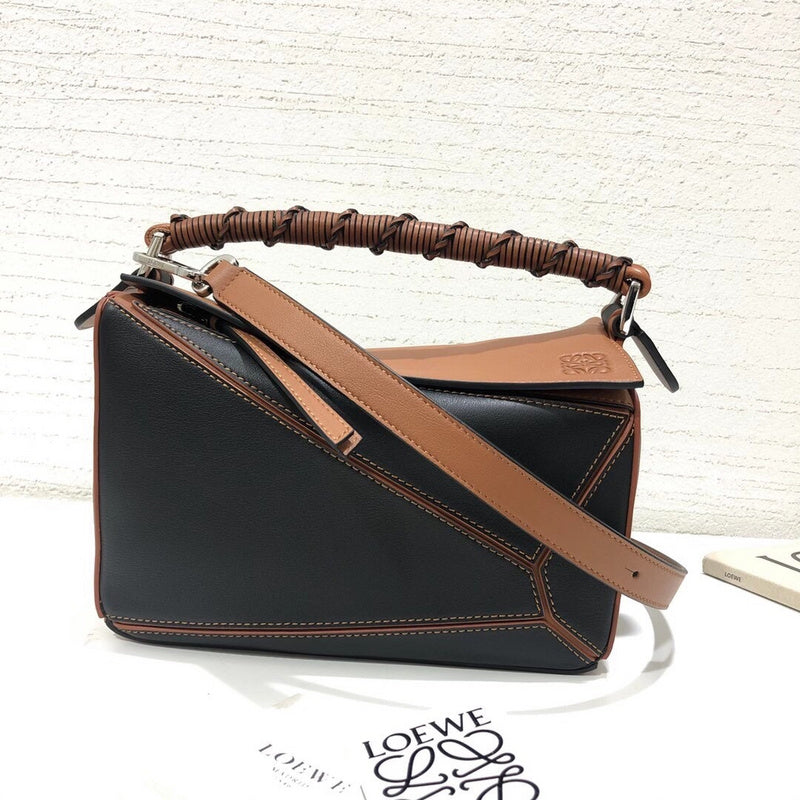 Ziva's Charm handbag – front view (24cm*16cm*10cm)