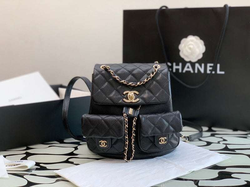  women's handbag, mid design, view 1