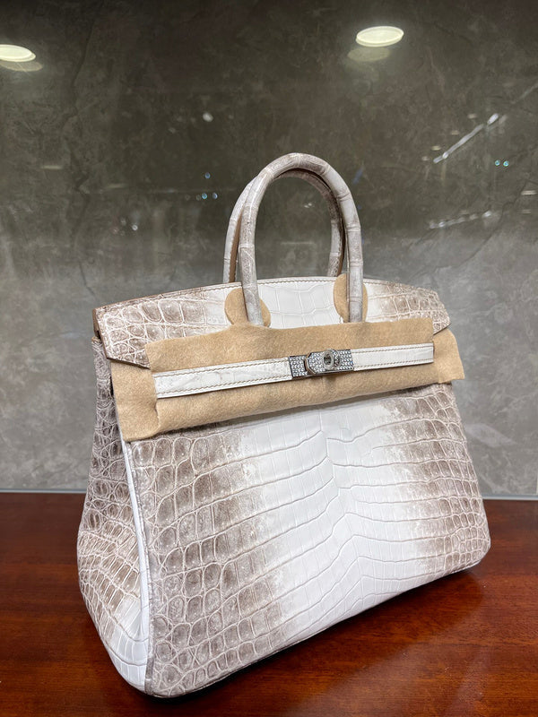 Effortless bag shown from front angle