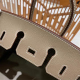 Balanced handbag styled for everyday wear