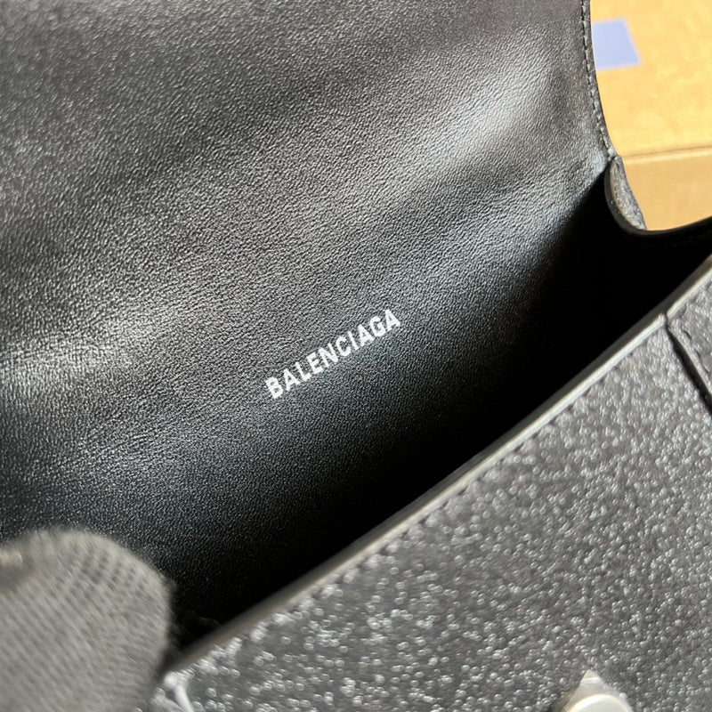 Timeless Faux Leather Handbag - Versatile Everyday Design | Women's Everyday Carry Handbag #288 - texture close-up (image 9) of designer-inspired handbag