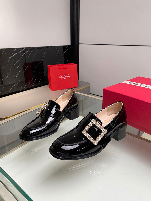 Texture and finish detail of Roger Vivier luxury piece style No.053