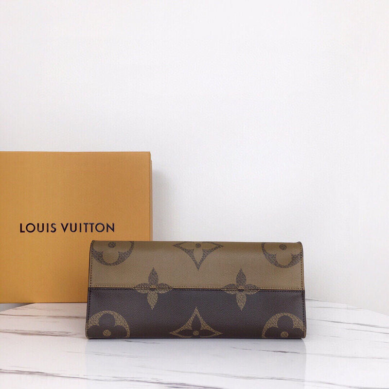 Back view of structured premium women's handbag – women's luxury handbag