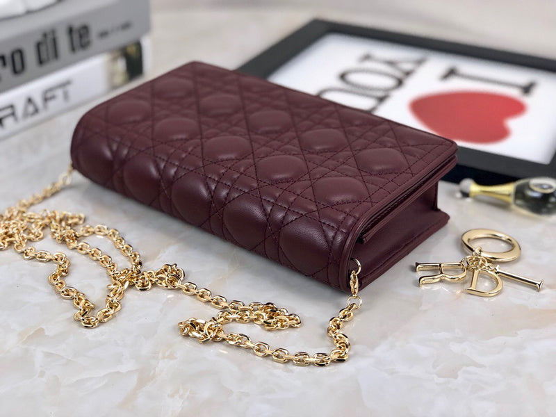 Styled lifestyle shot of signature structured women's handbag – women's everyday handbag