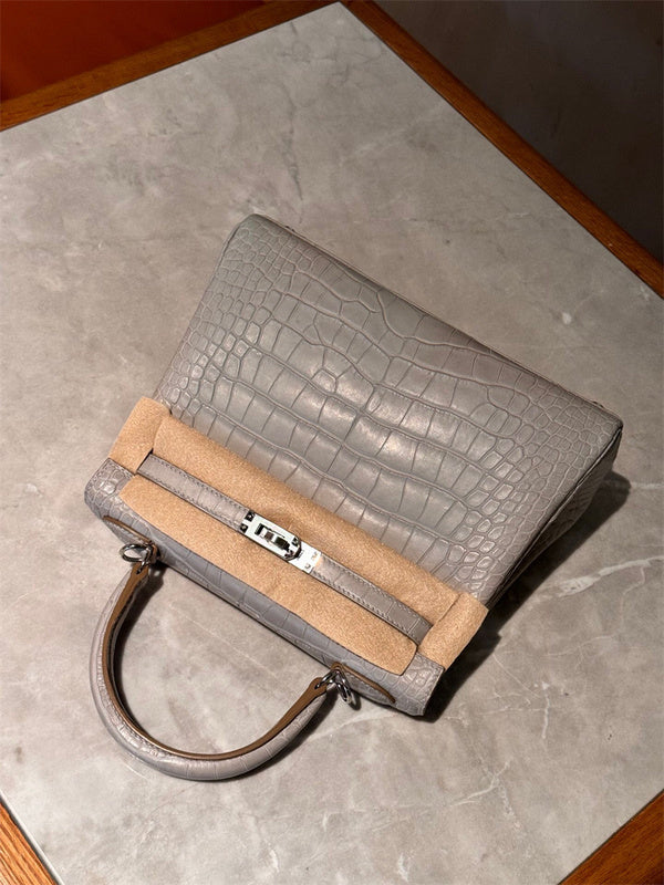 Versatile bag women's premium everyday handbag