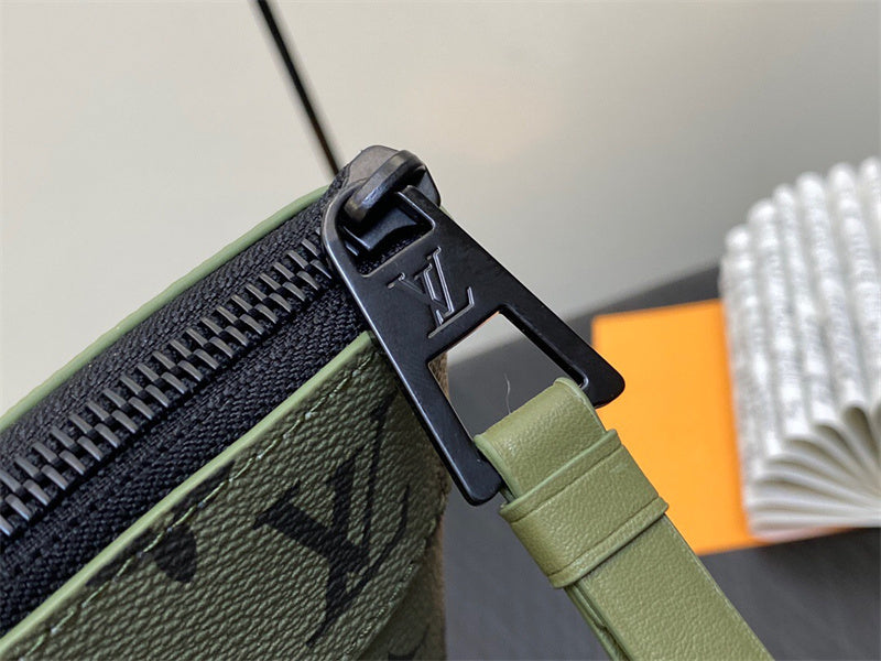  everyday bag interior and compartment view
