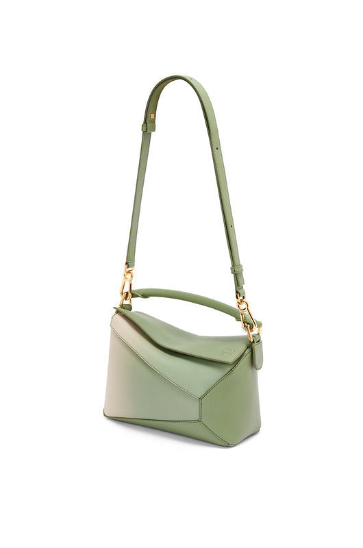 Ziva's Charm handbag – close-up view (24cm*10.5cm*16cm)