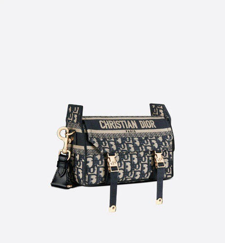 Close-up detail of sleek structured women's handbag – women's everyday handbag