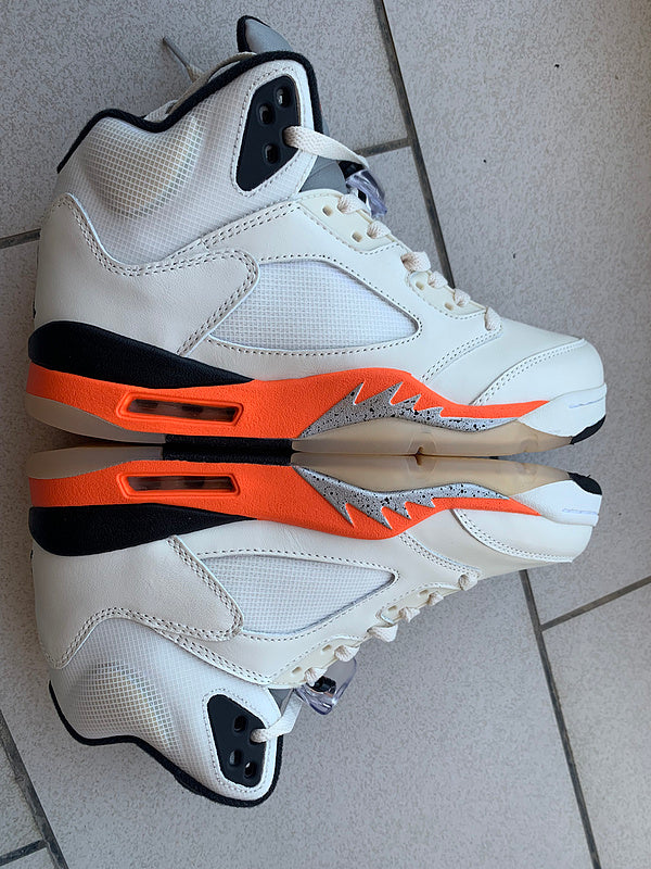 Nike Men's & Women's Iconic Street Trainers — Style 179 angle view