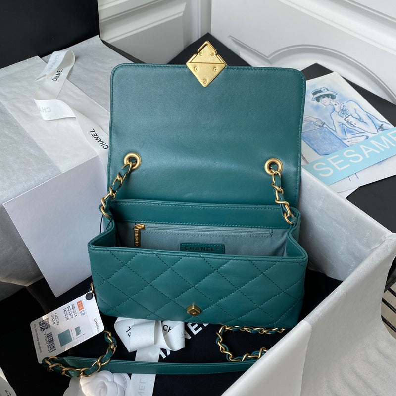  handbag, mid everyday style, image 3