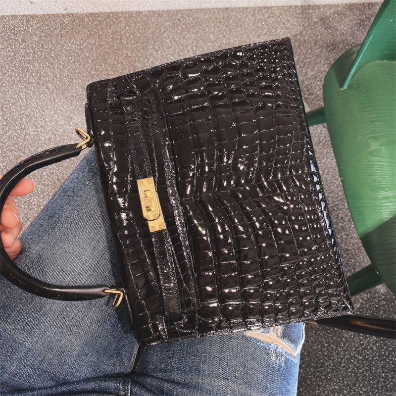  polished everyday bag detail view showing craftsmanship 8