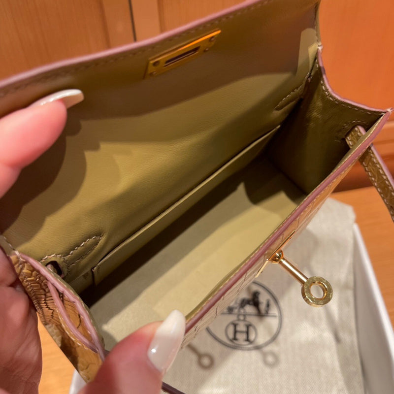Crisp bag shown from front angle