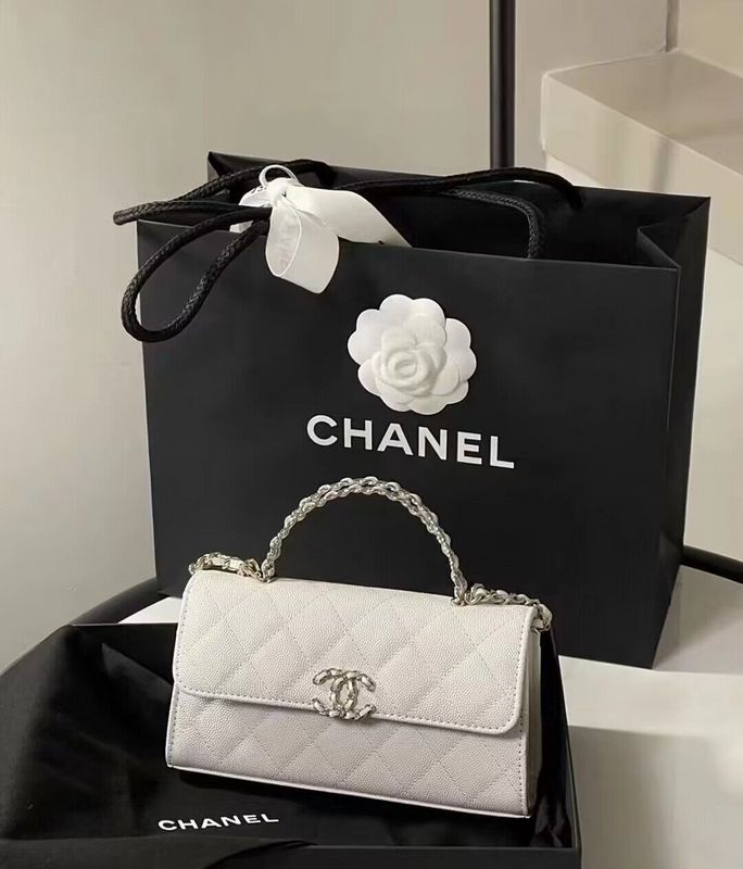  women's handbag, versatile design, view 3