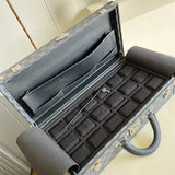  contemporary everyday bag detail view showing craftsmanship 14