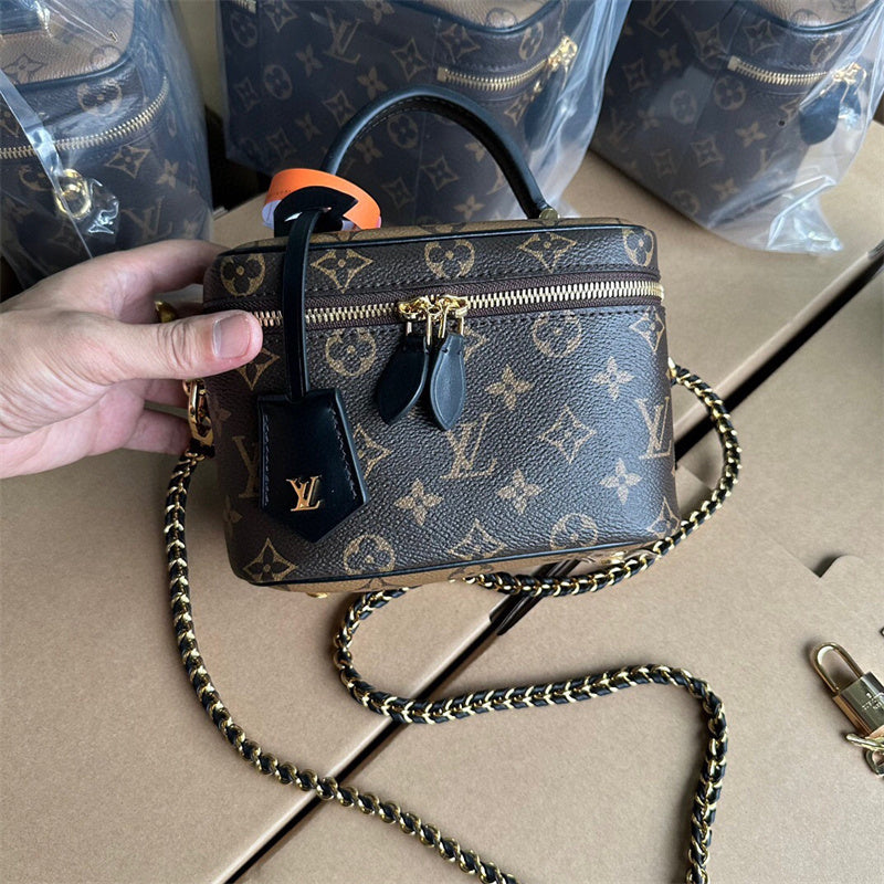  classic shoulder bag detail view showing craftsmanship 8