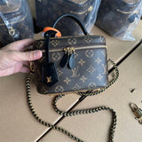  classic shoulder bag detail view showing craftsmanship 8