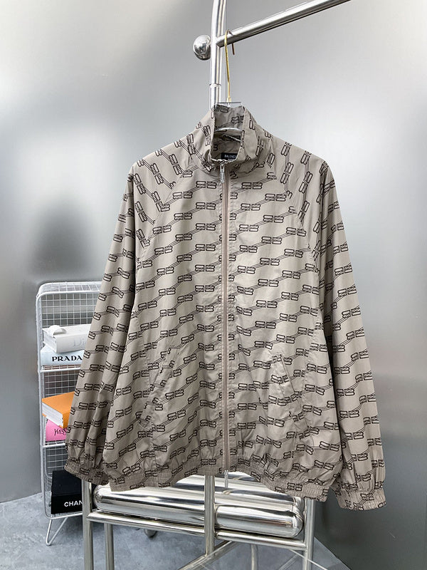 Side profile view of Balenciaga luxury piece style No.165